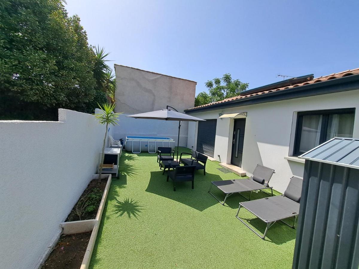 Charmante Maison Avec Piscine Bessan Exterior photo